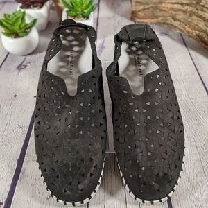 Eric Michael™ Inez Slip On Leather Sneakers